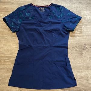 Heart soul scrub top great condition